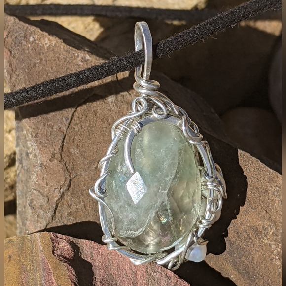 Hand Crafted 925 Sterling Silver Pendant Necklace Faceted Green Fluorite Gem - Picture 6 of 16